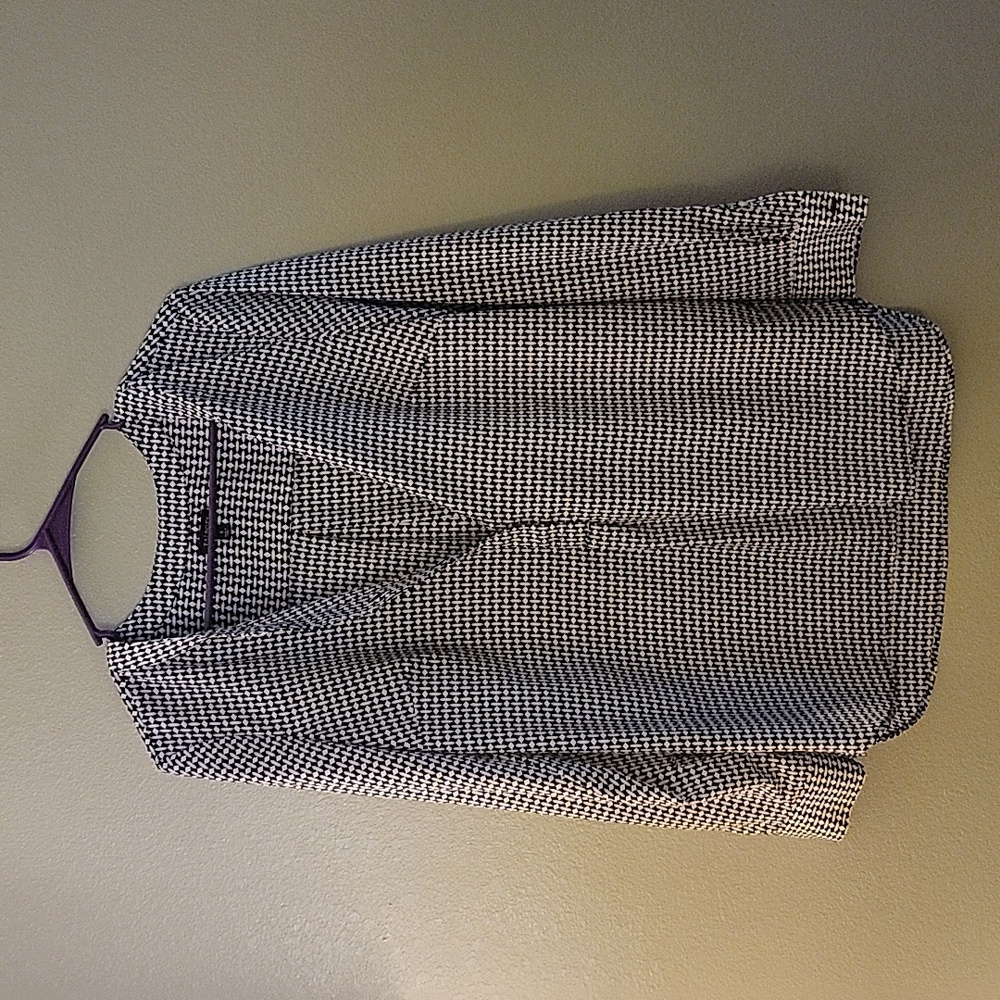 Talbot's black and white blouse